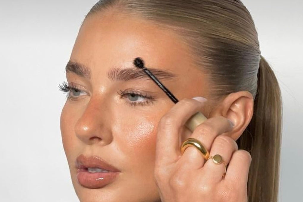 Brow Lift, Teinture et reconstruction
